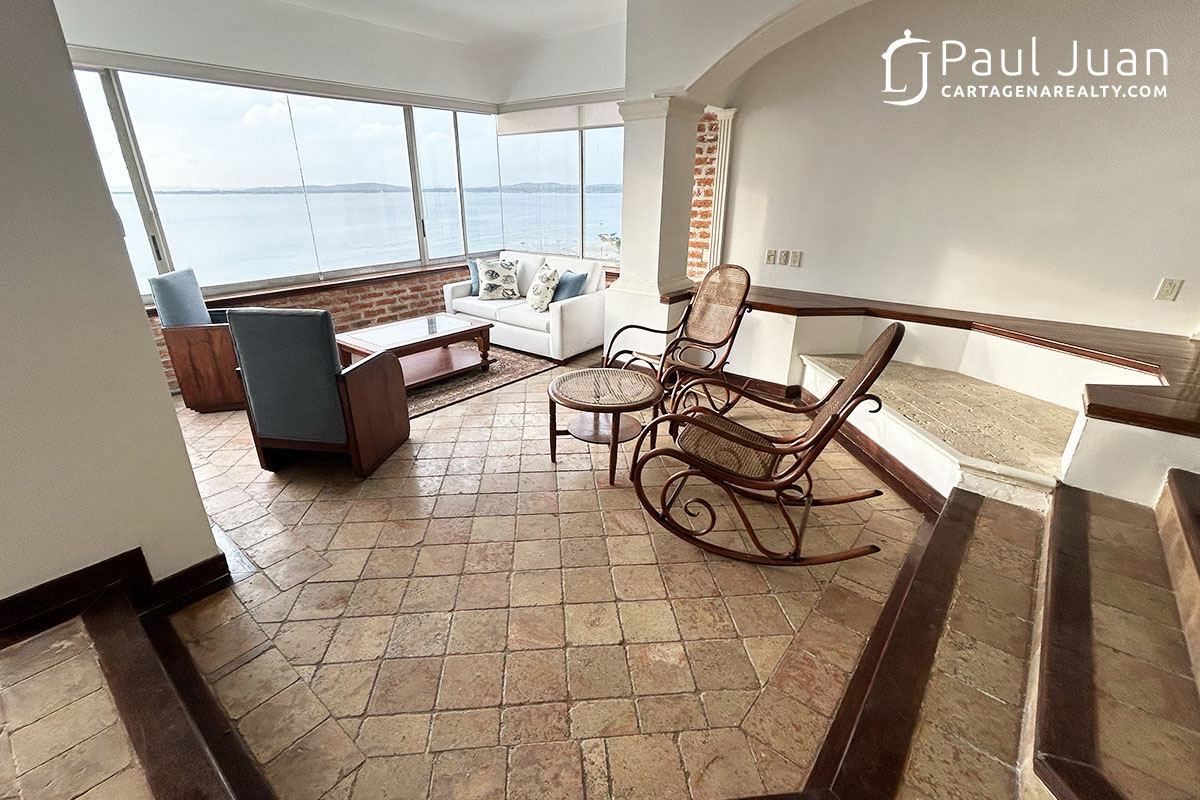 Spacious Penthouse